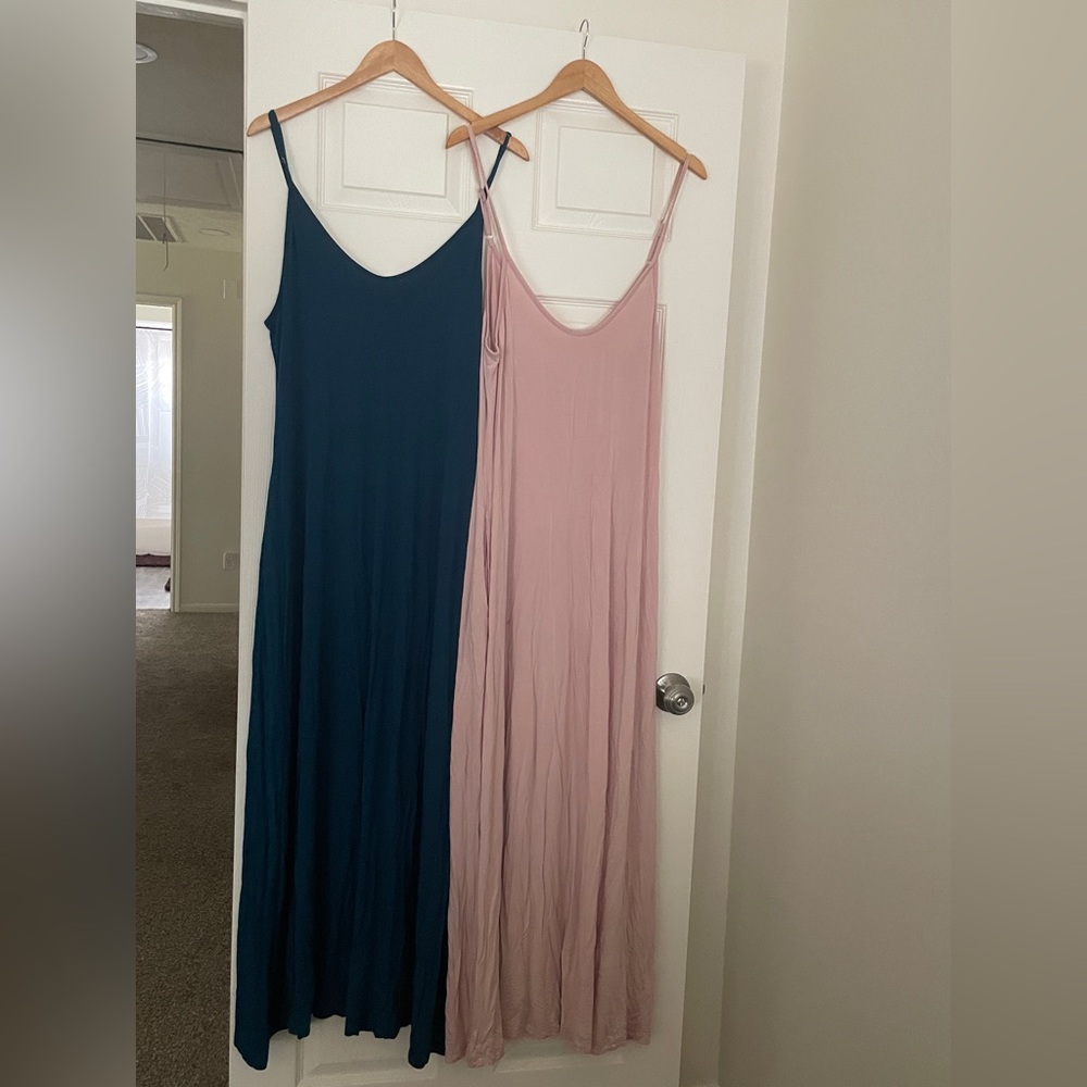 🩷 Bundle of 2 - Casual Sleeveless Sundresses 💙 - Picture 5 of 7